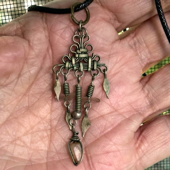 Vintage Brutalist Modernist Brass Metal Quartz Pendant Necklace - Picture 1 of 3